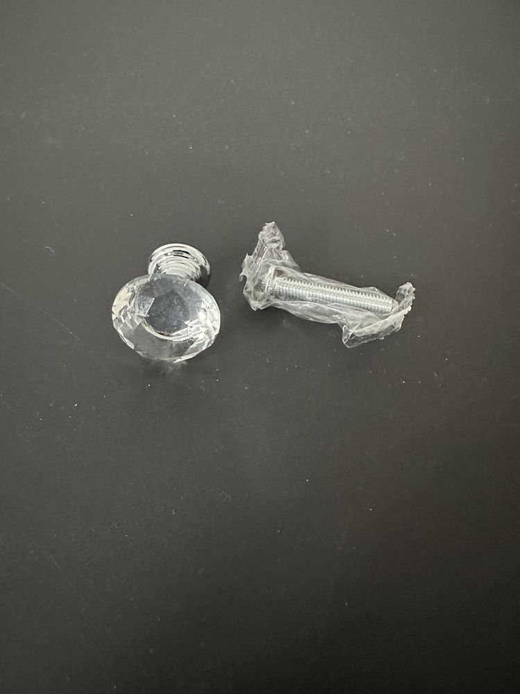 Uchwyty meblowe diament kryształ 2 cm 4 szt