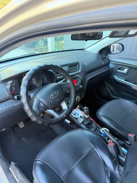 Kia Rio 2013 рік