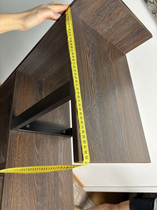 Полиця сходинки, стелаж для книг