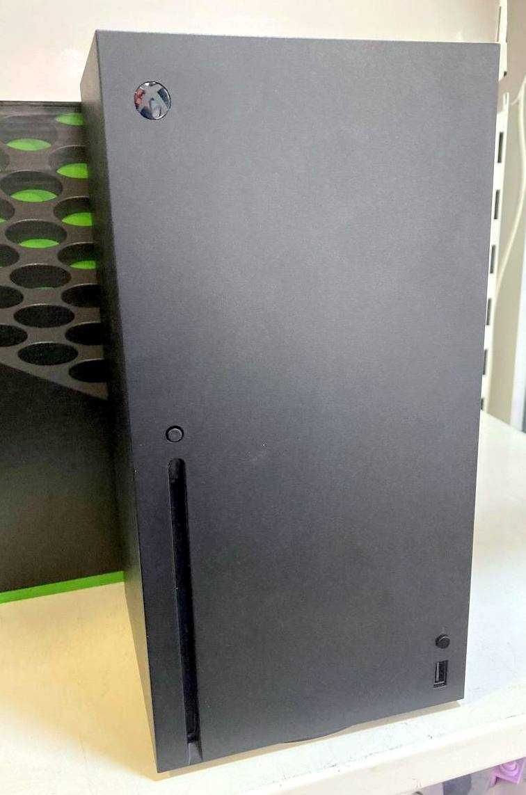 Стационарная игровая приставка Microsoft Xbox Series X 1TB