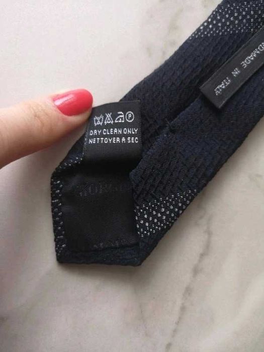 Giorgio Armani krawat jedwabny granatowy klasyk