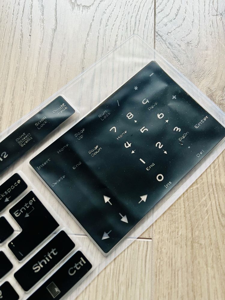 Nowy silikonowy pokrowiec osłona klawiatury / laptopa