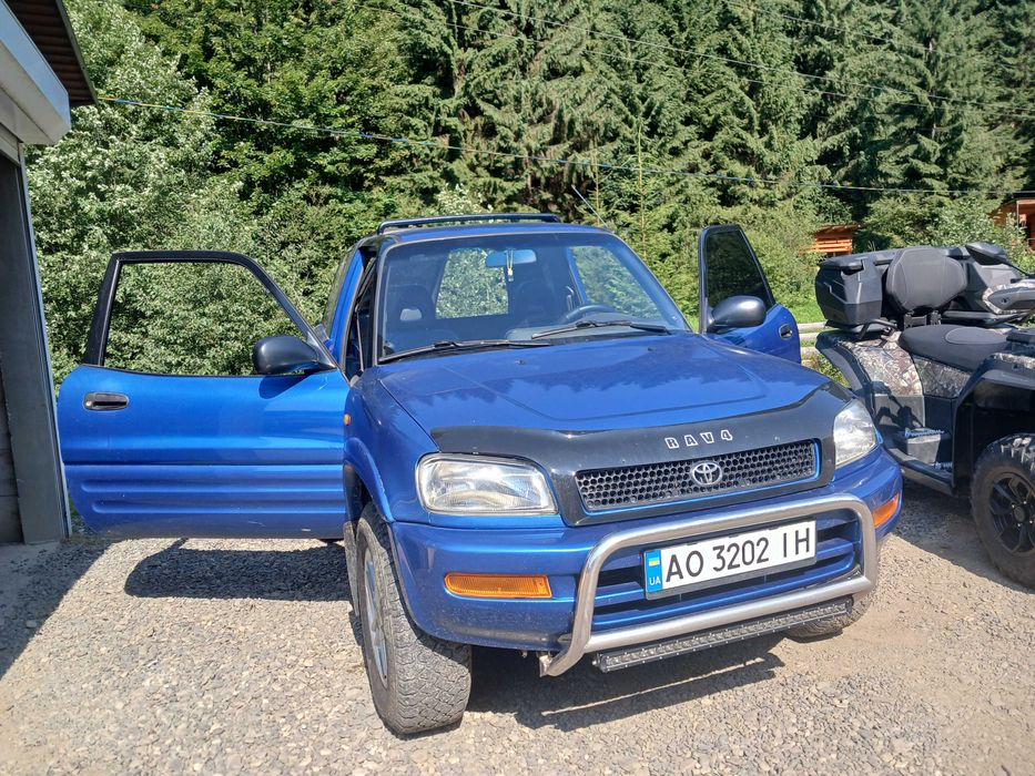 Тойота раф 4.    4×4