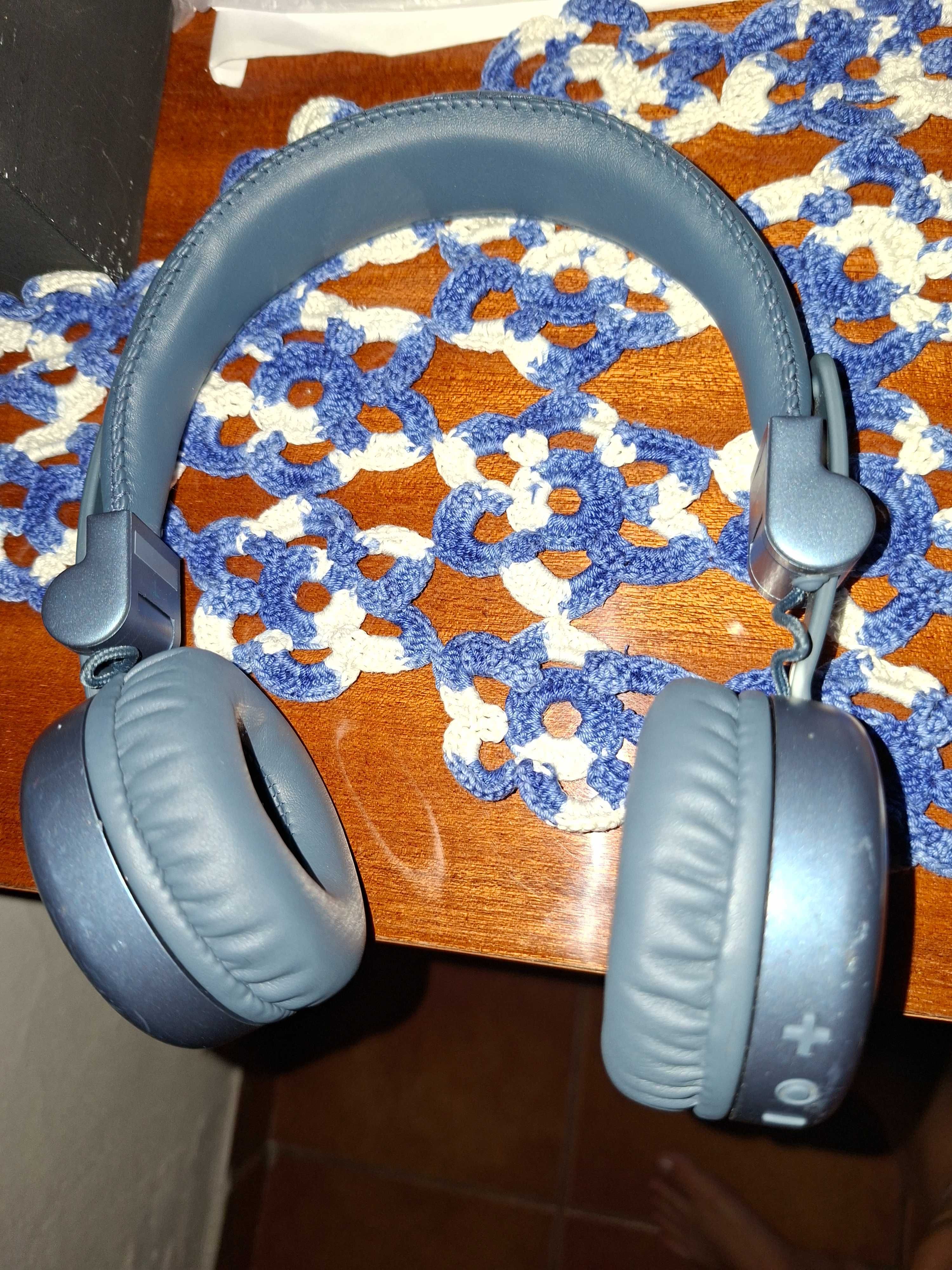 Escutadores azul pouco usado.