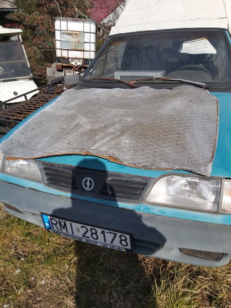 Sprzedam Fiata 126p na części