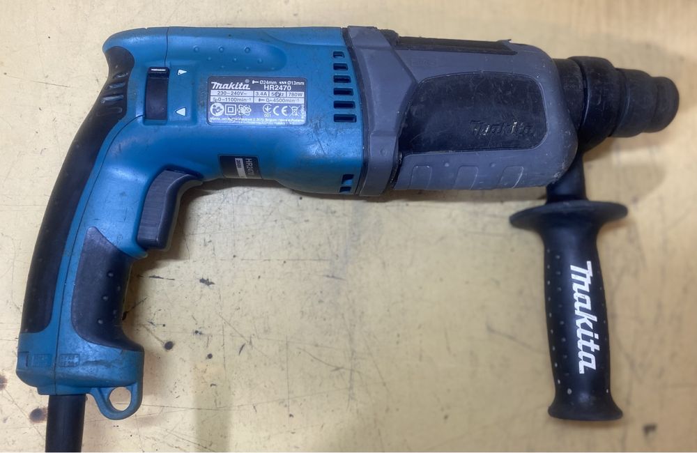 Перфоратор → Makita HR2470 на 2.4 Дж. | 780 Вт. | 2020 р.