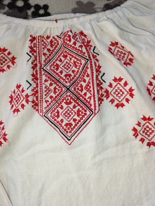 Вишита сорочка жіноча,Домоткане полотно .Вишивка хрестиком .400 гр якщ