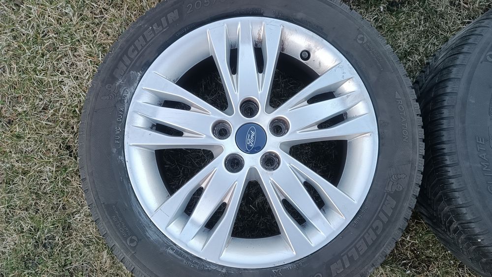 Felgi aluminiowe 16" 5x108 Ford z wielosezonowymi oponami 205/55R16