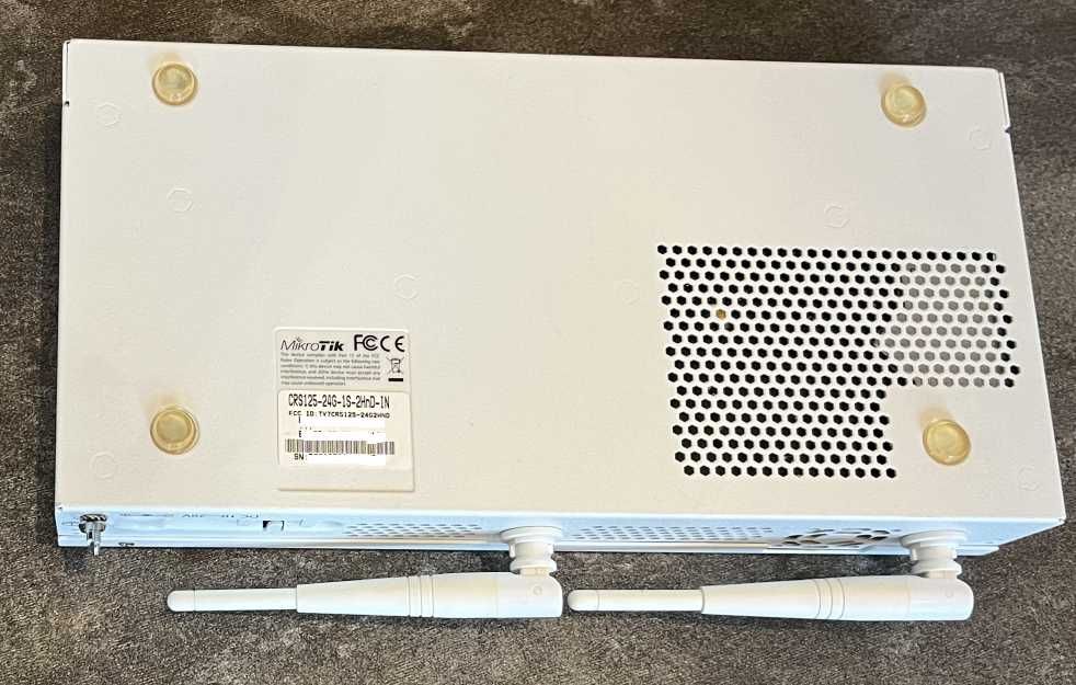 Mikrotik CRS125-24G-1S-2HND-IN router bezprzewodowy Gigabit Ethernet