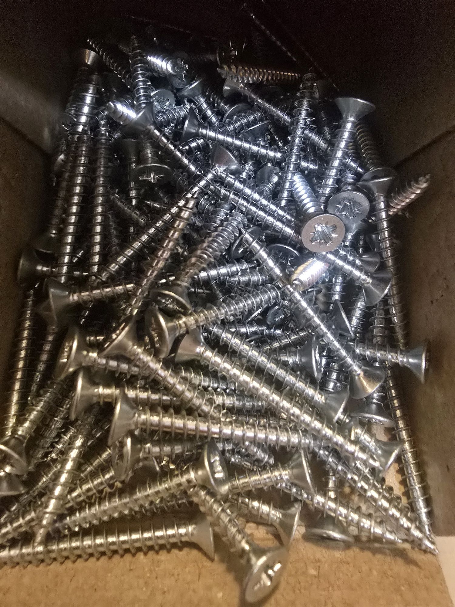 Wkręt do drewna WUPOFAST 4,5x40mm WURTH  Pełny gwint 138 szt.