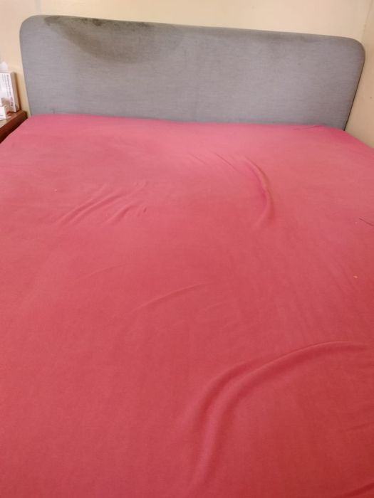 Cama 140x190 casal com estrado Venda para retirar hoje