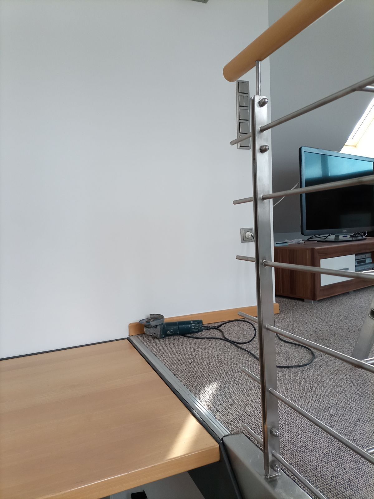 Sprzedam schody drewniane na konstrukcji metalowej
