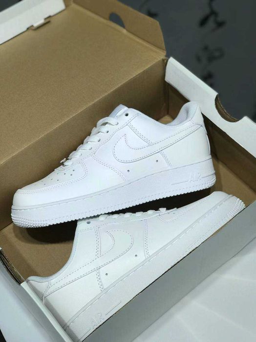 Nike Air Force 1 Low '07 White EU45