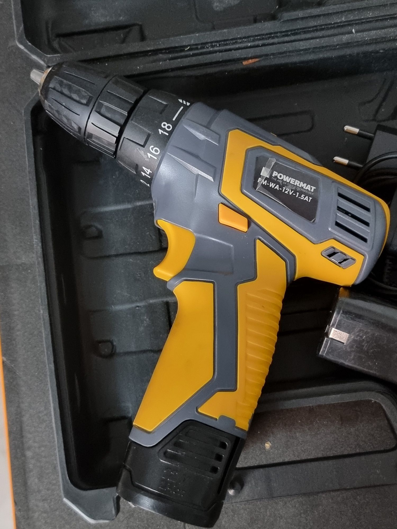 Wkrętarka kumulatorowa 12V Powermat jak nowa