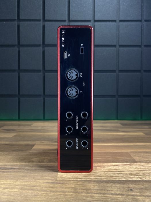 Focusrite Scarlett 4i4 3rd gen