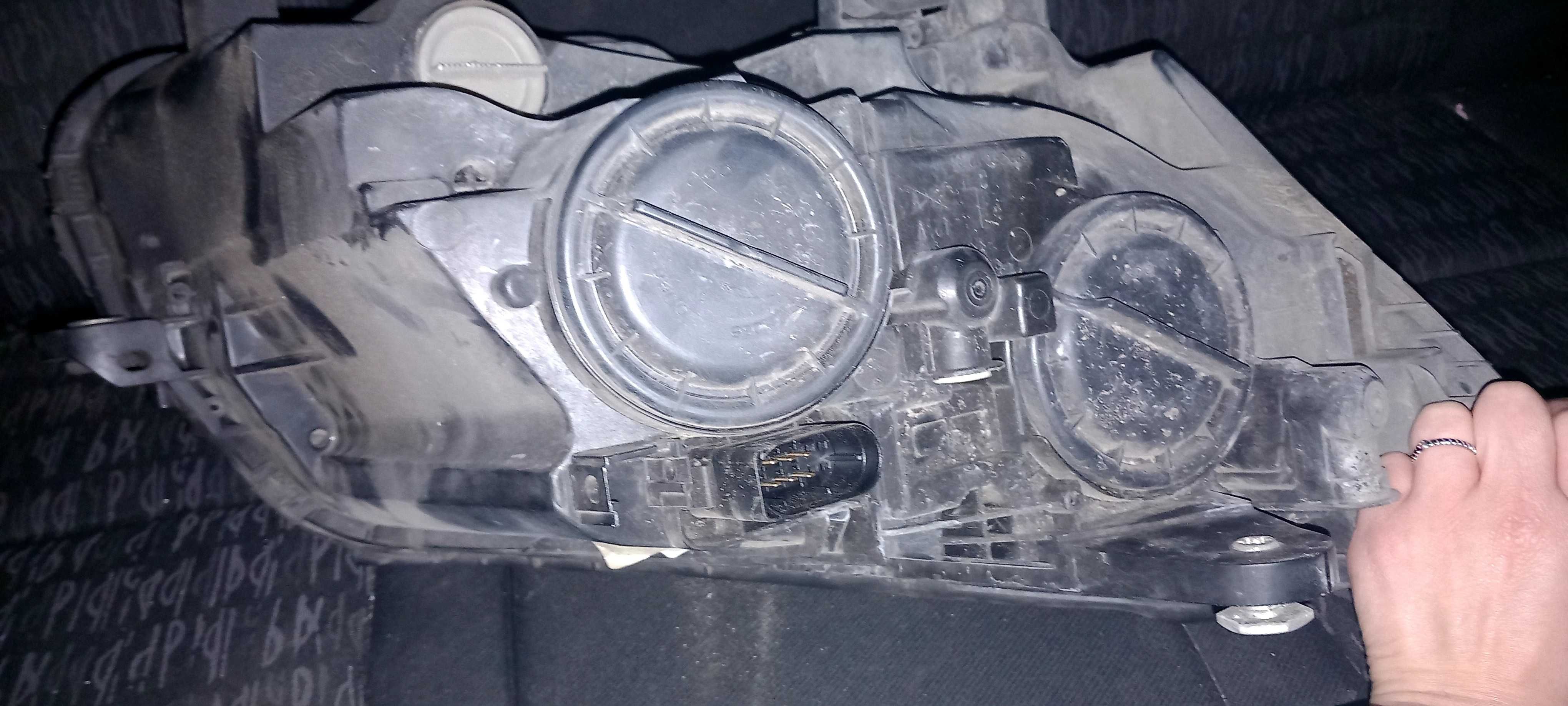 Farol Mercedes classe C200