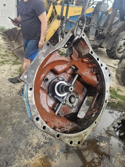 Проміжутка корпус щепленя мтз  кабіна мтз баки мотор,роздатка полуось