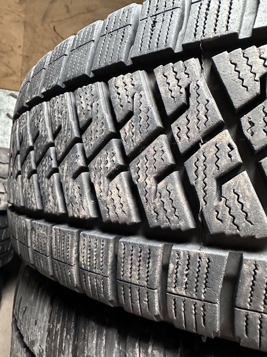 Lassa 33 2023 шини 225 70 15с зима Спрінтер Лт 35 Дукато