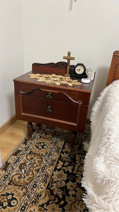 Ліжко двоспальне+2 ортопедичні матраси+2 приліжкові тумби