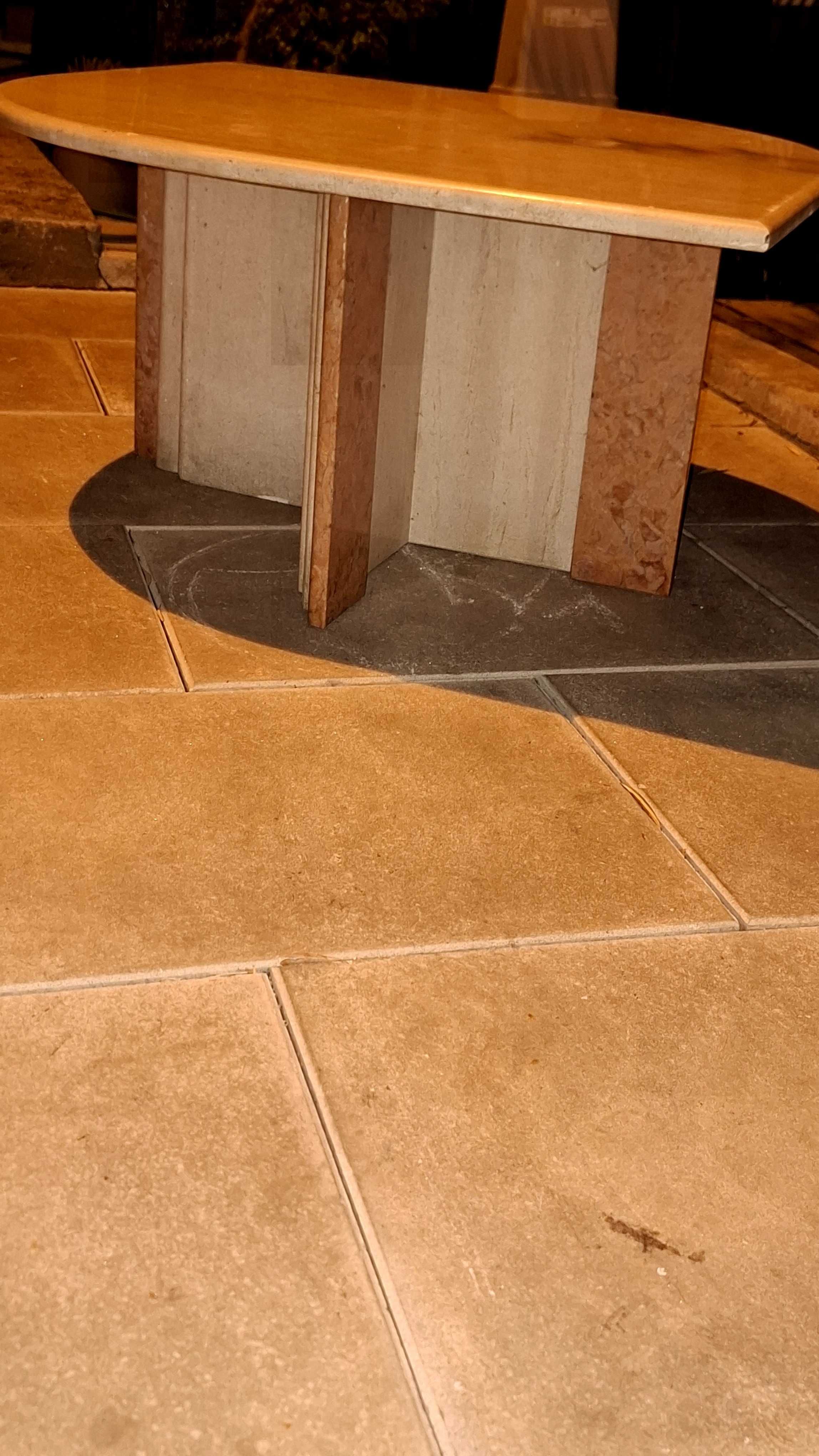 Mesa de centro em mamore