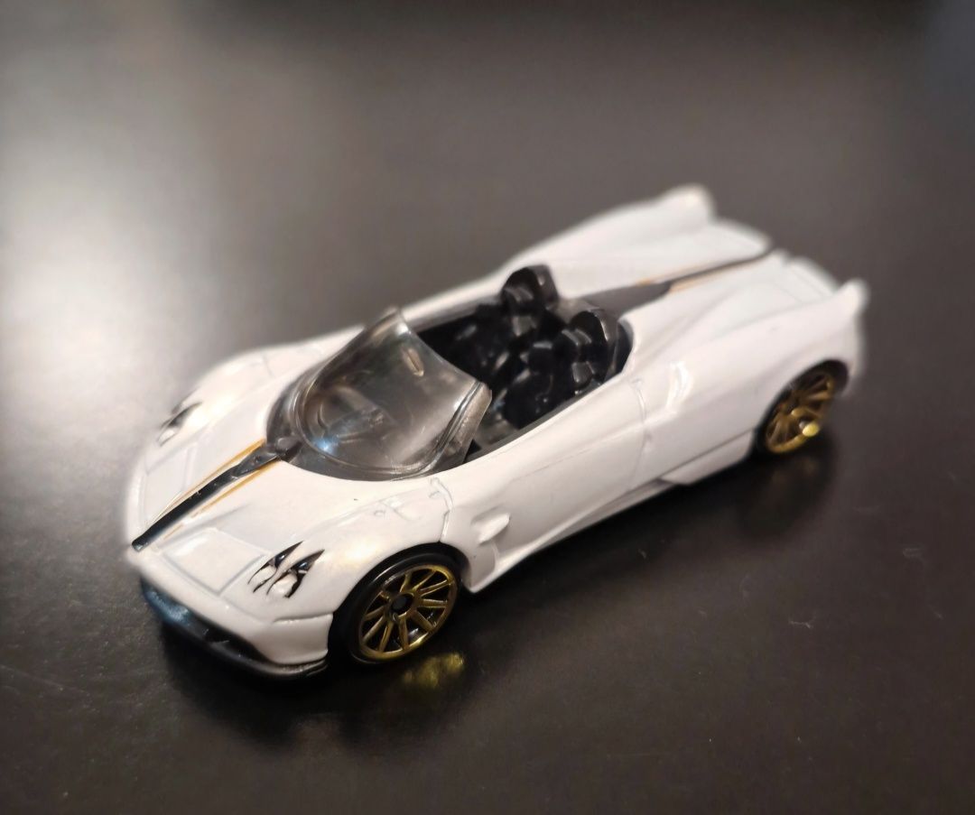 Hot wheels pagani huayra