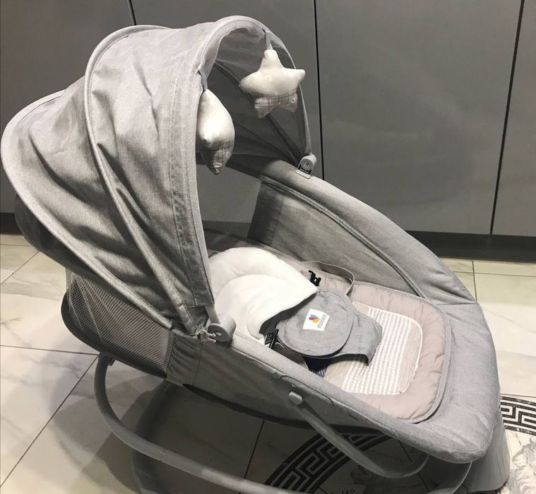 Шезлонг заколисуючий центр Mastela 4 в 1