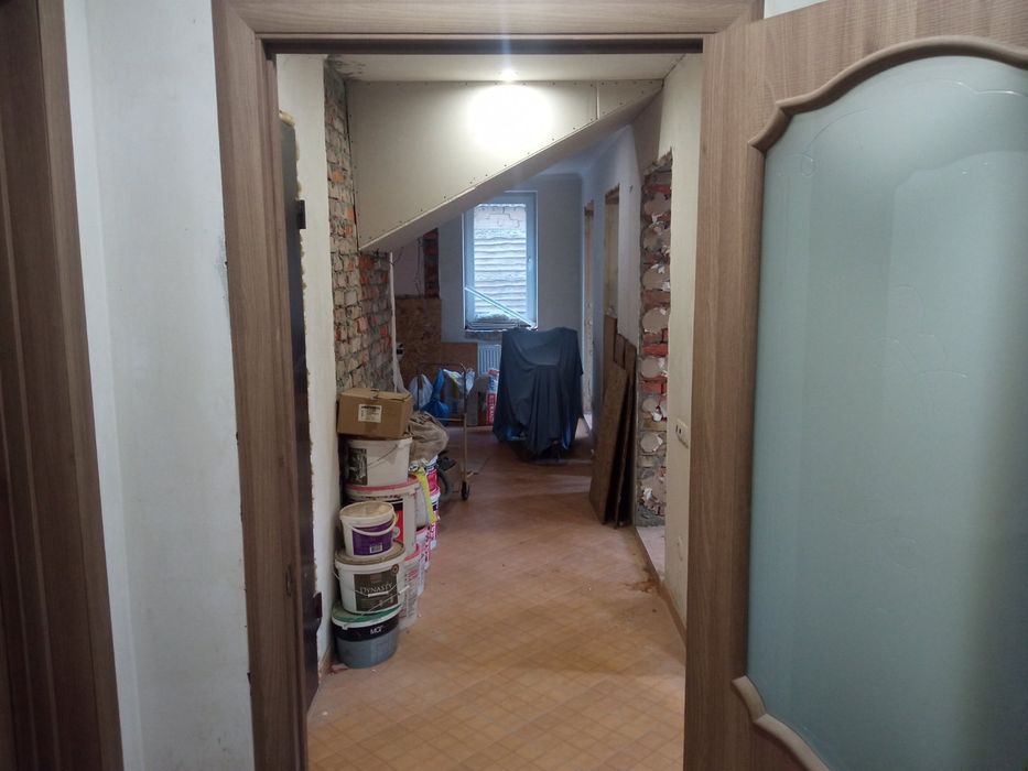 Продам 2-х поверховий будинок на Залізничному селищі