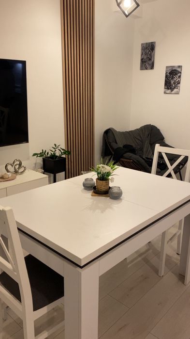 Stół rozkładany do salonu +6krzeseł