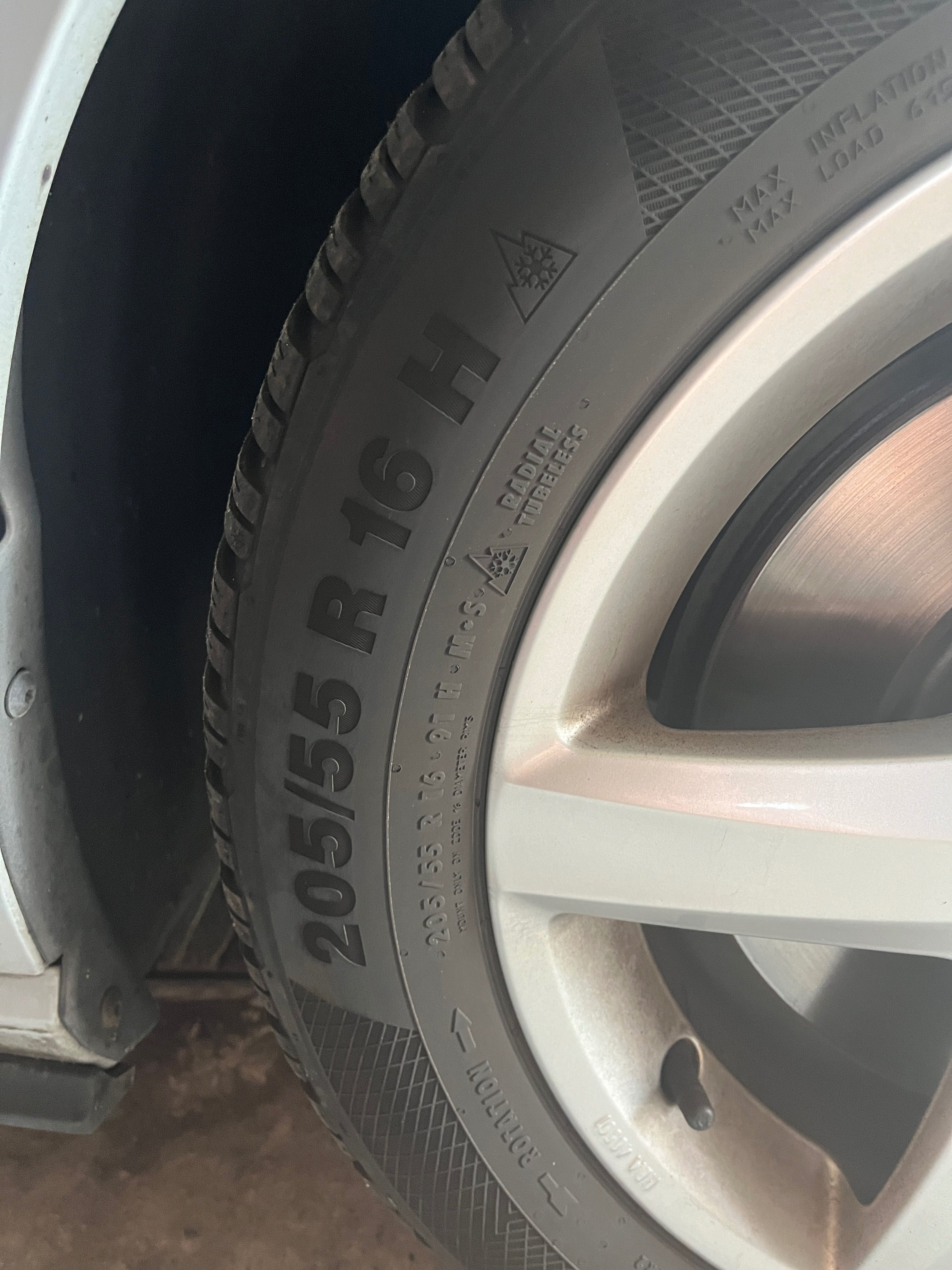 Felgi Volkswagen i opony Continental (zimowe) 205/55 R16