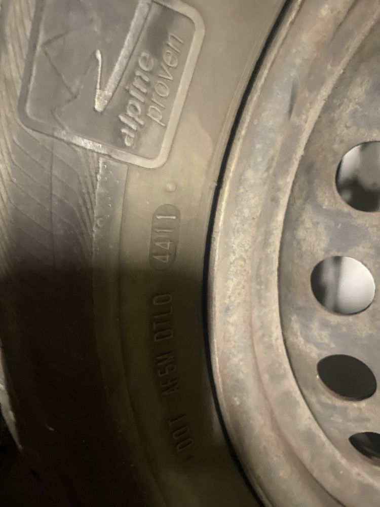 Opony plus felgi 215/60/r16
