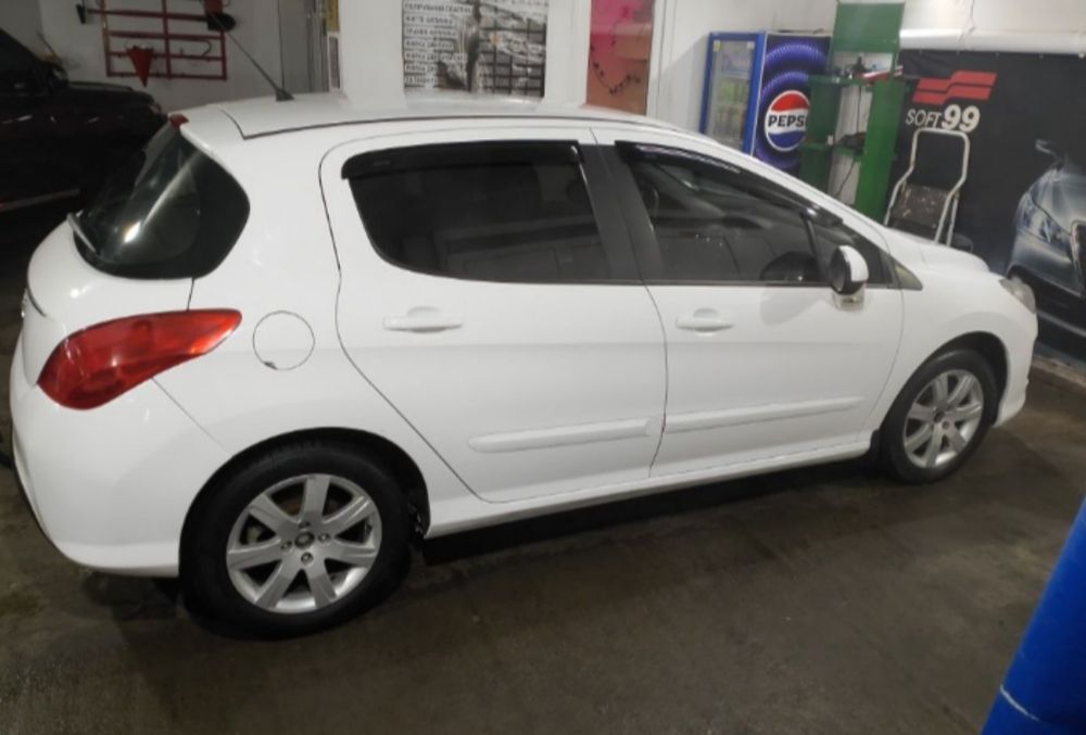 Пежо 308 2012 механика дизель Peugeot 308