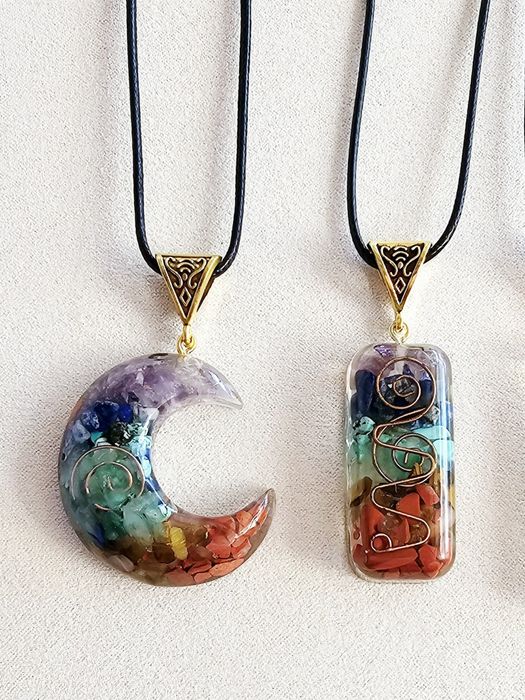Colares Orgonite Cristais dos Chakras