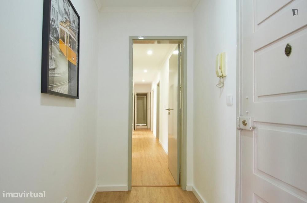 Quarto - localizado em Penha de França Lisbon