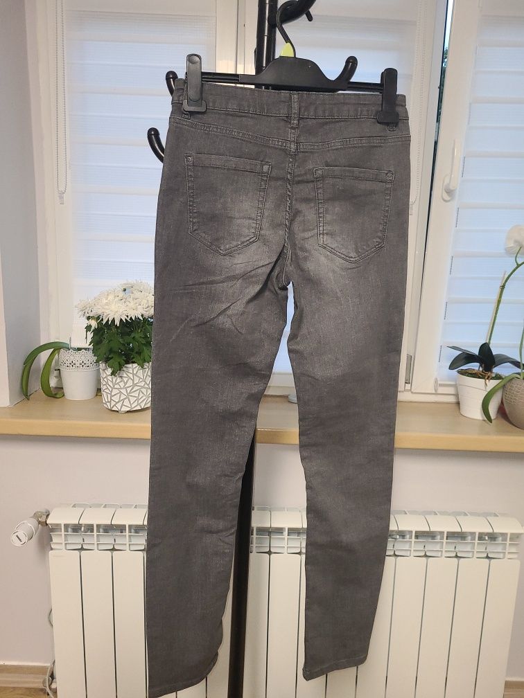 Spodnie jeansowe damskie