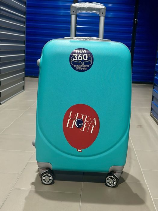 Новый чемодан из Италии