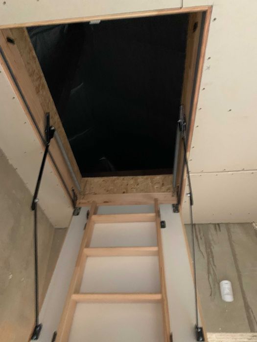 Продам будинок в Мукачево в р-н Росвигово  400 $ за кв м