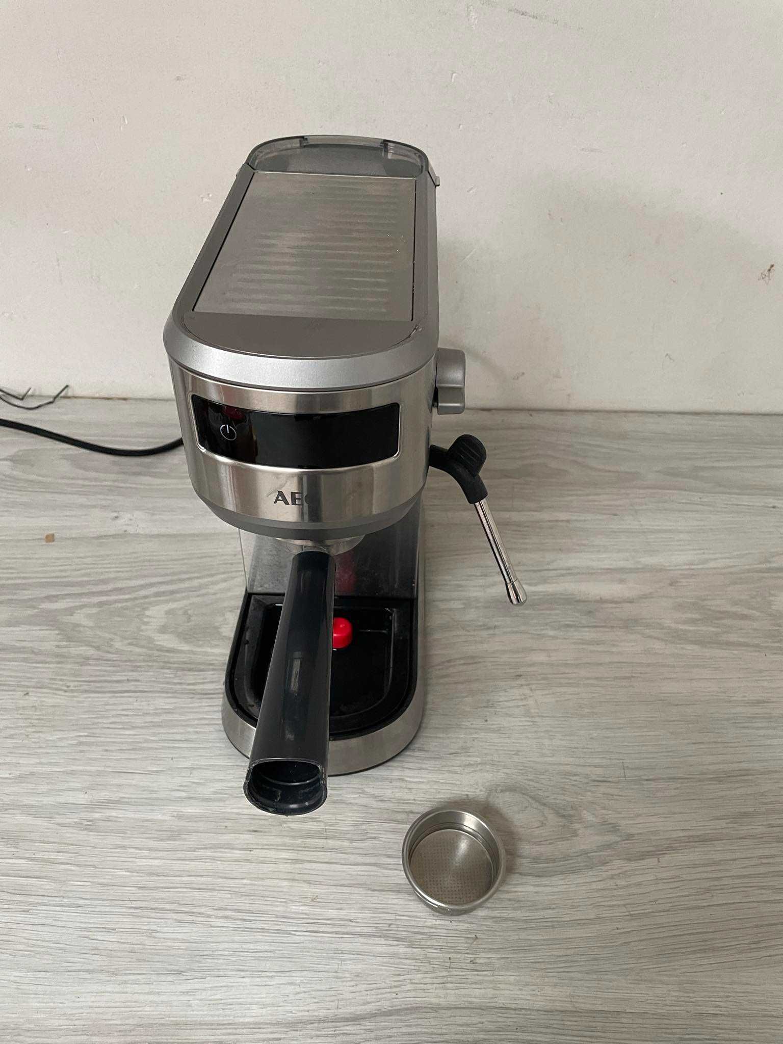 Ekspres AEG EC6-1-6BST