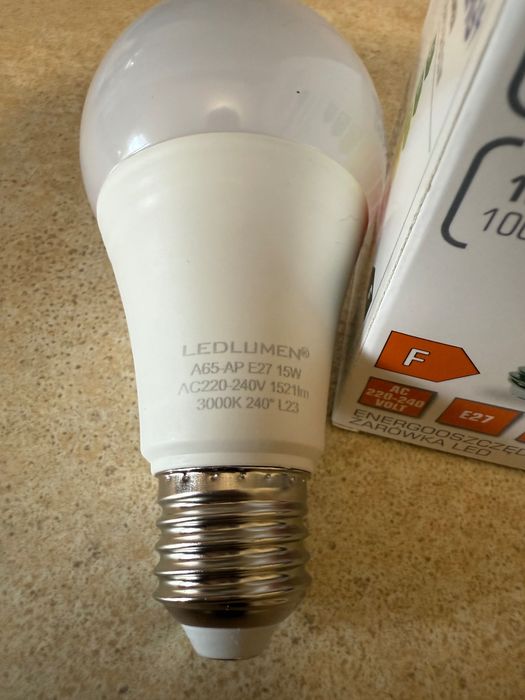 Żarówka LED E27 A65 15W = 100W SMD 1521lm 240° Energooszczędna  3000K