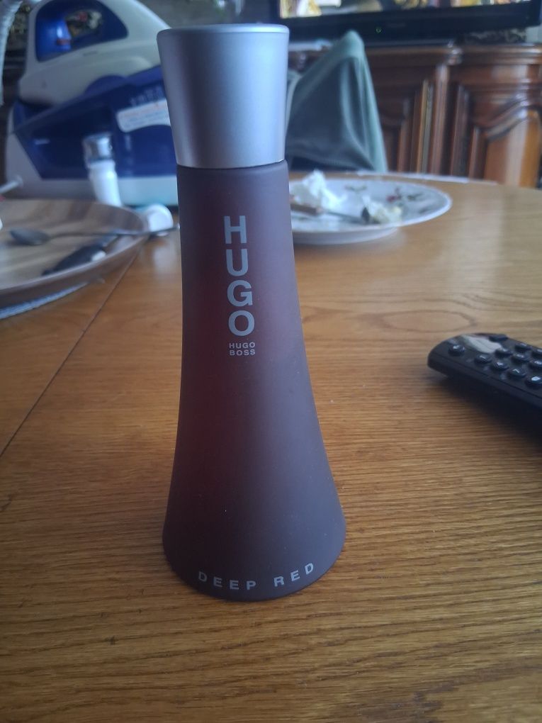Hugo Boss deep red Eu de perfum 90 ml