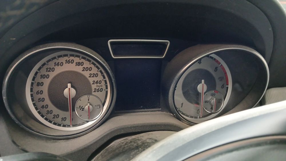 Quadrante / painel de instrumentos MERCEDES-BENZ CLA Shooting Brake (X