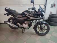 Honda cbf 125, na kategorie B.