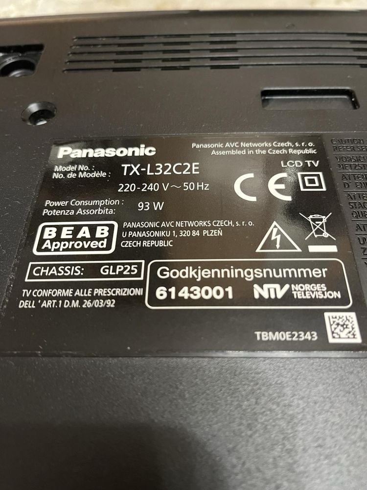 Sprzedam telewizor Panasonic TX-L32C2E