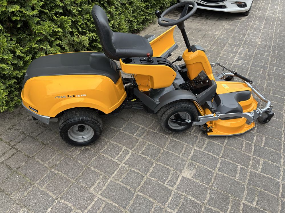 Traktorek Kosiarka Stiga Park PWX 740 4x4 AWD Wspomaganie Vanguard