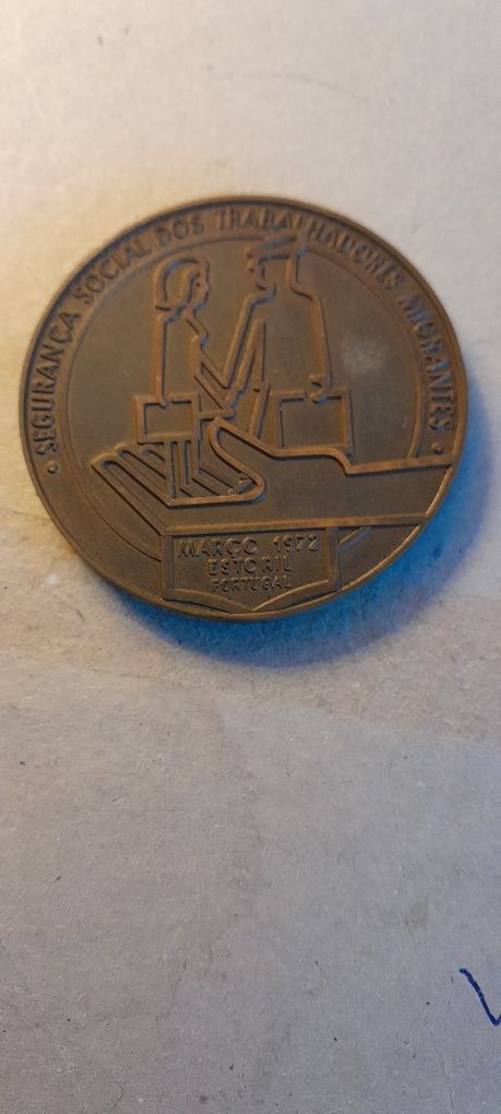 Medalha 1°• reunião regional europeia seg.social t.migrantes