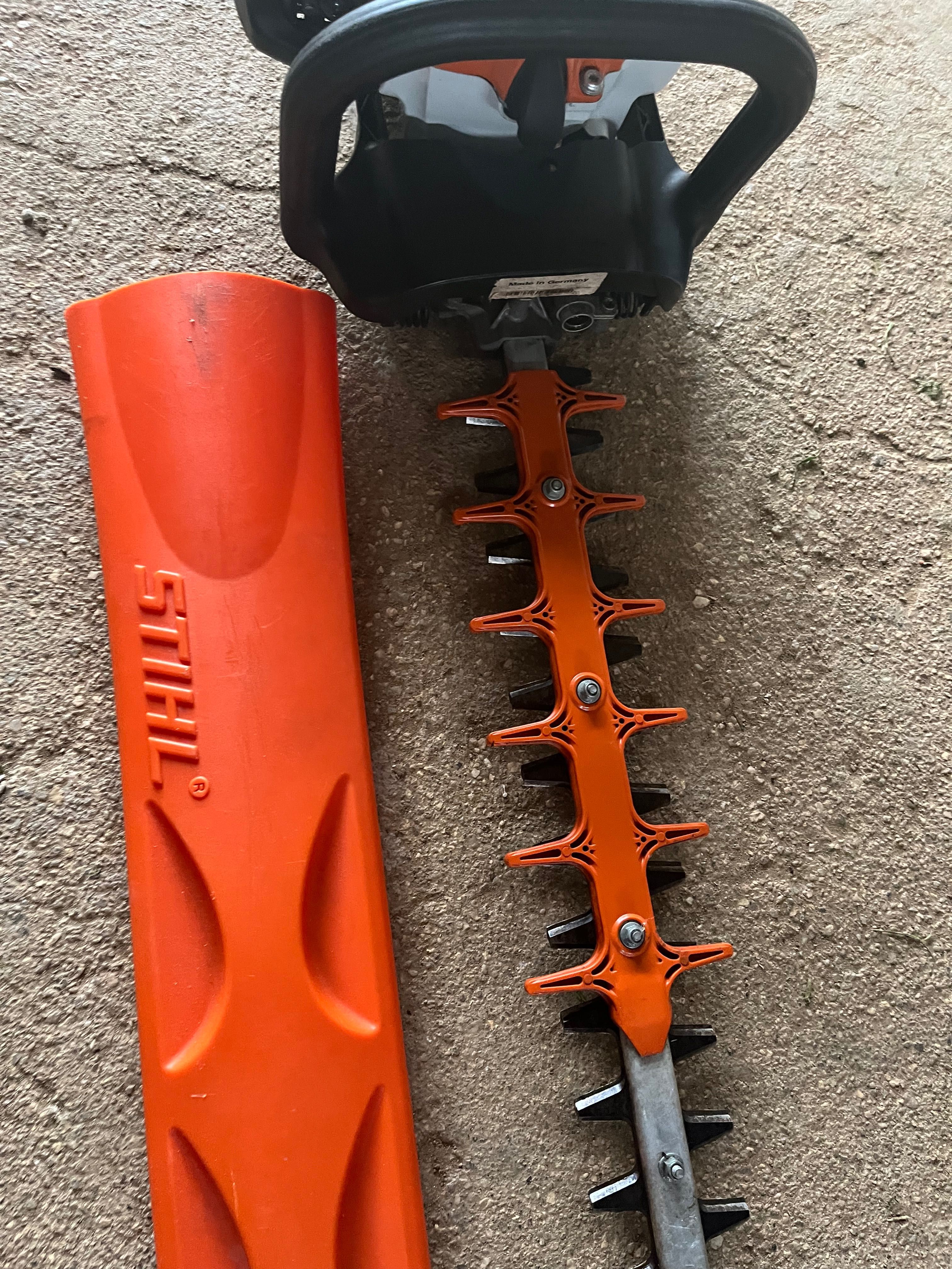 Podadora Sthil HS82R