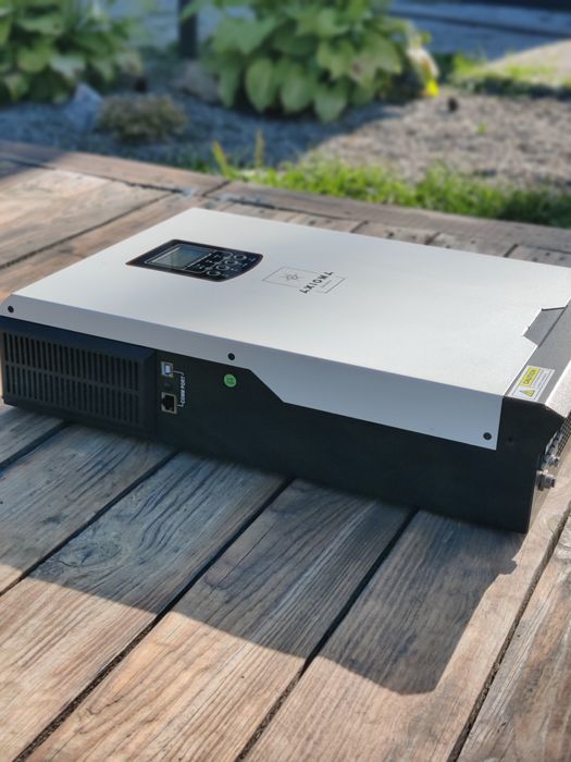 Сонячний гібридний інвертор Axioma ISMPPT BF 5000