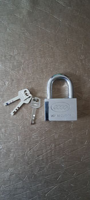 Kłódki nowa trzy klucze