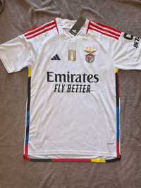 Camisola do Benfica branca