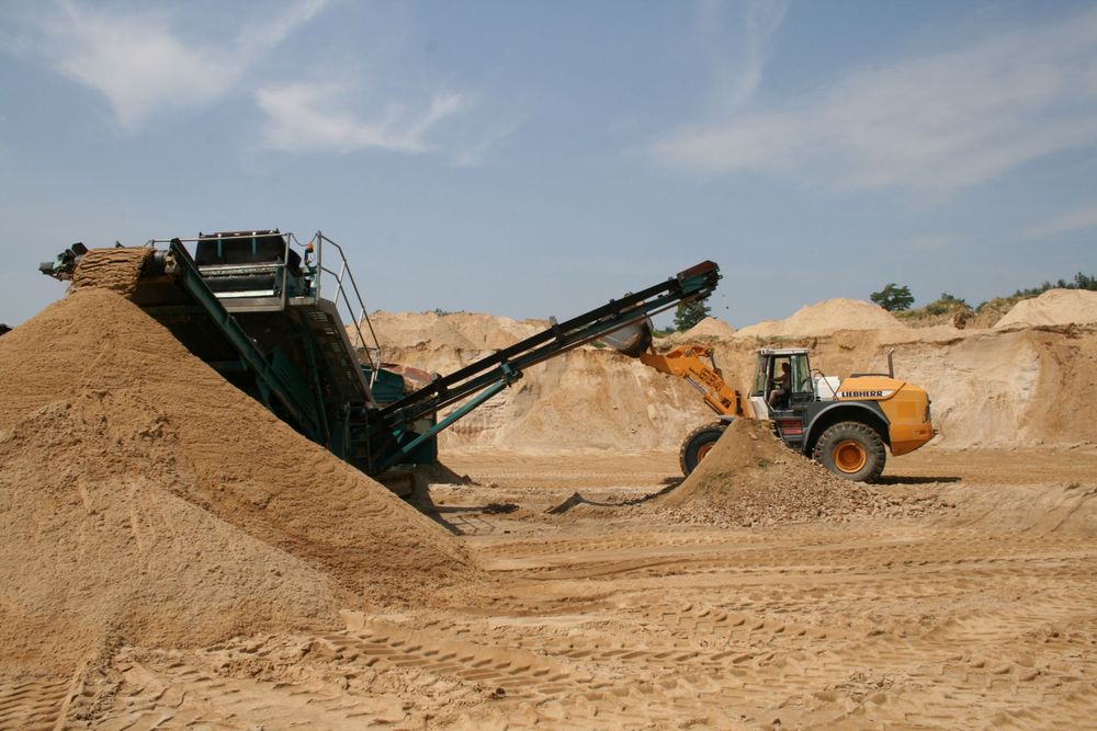 Żużel Gruby Szlaka Kruszywa Drogowe Żwir Destrukt Piach Ziemia Dostawa