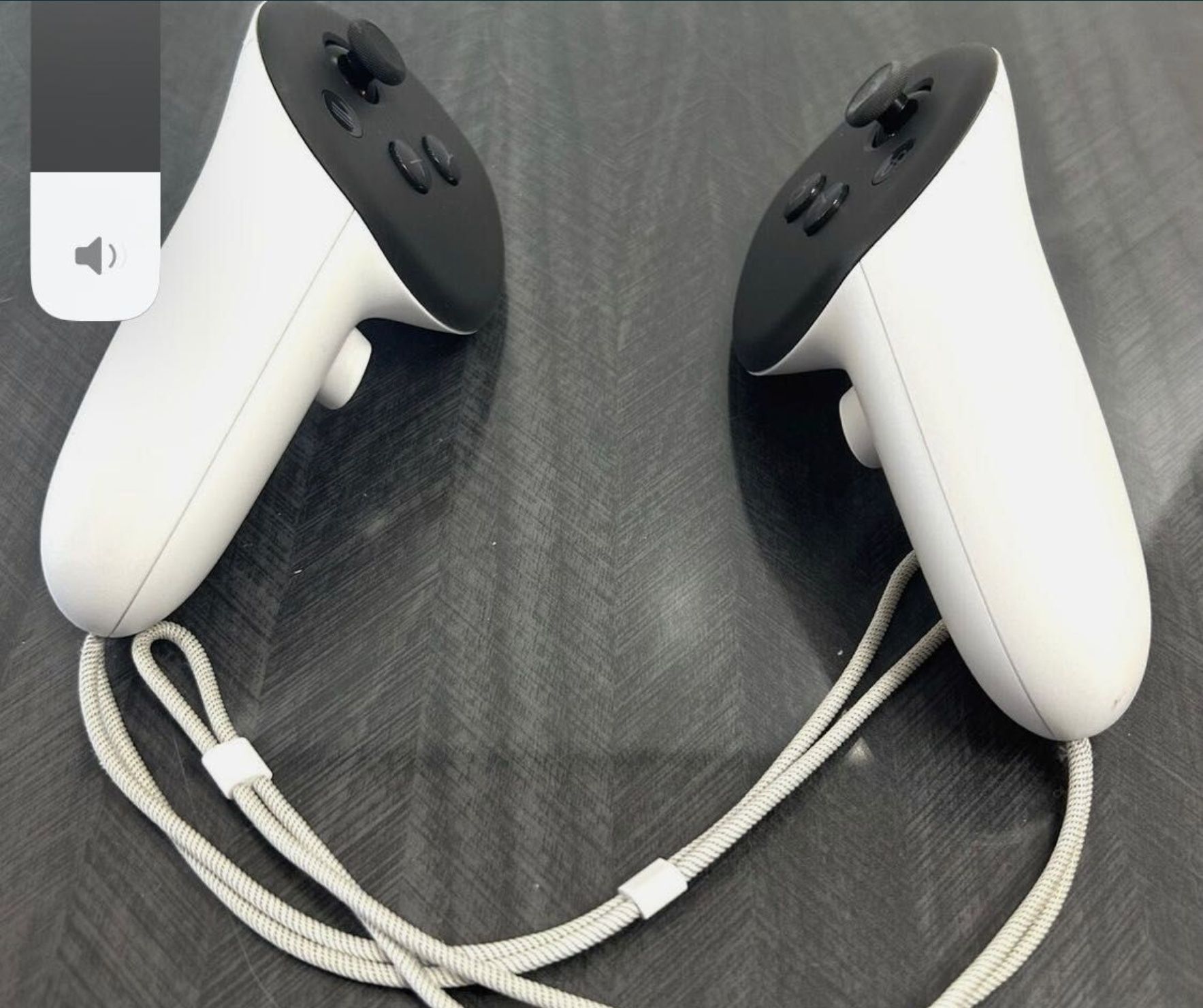 Googe Oculus Meta Quest 3 ze stacja dokujaca na google i pady